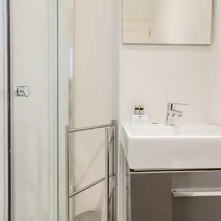 Tram Hideaway | Bica *