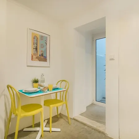 Tram Hideaway | Bica Lisbon
