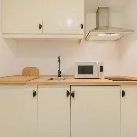 Apartment Tram Hideaway | Bica