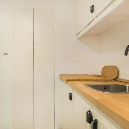 Apartment Tram Hideaway | Bica