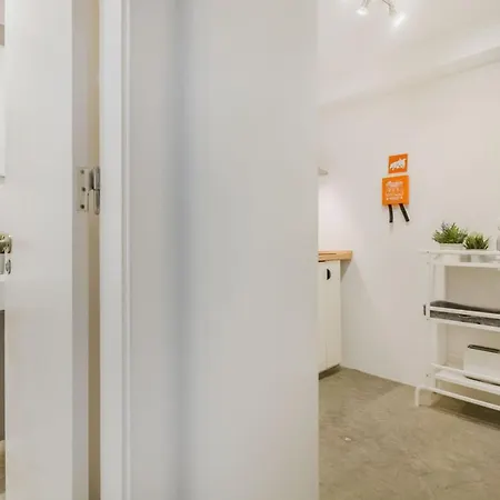 Tram Hideaway | Bica * Lisbon