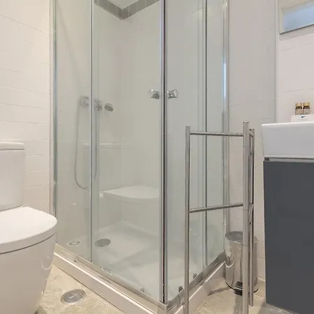 Tram Hideaway | Bica Apartment Lisbon