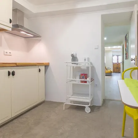 Tram Hideaway | Bica