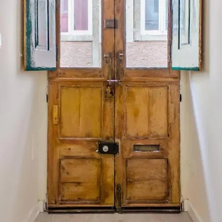 Tram Hideaway | Bica * Lisboa